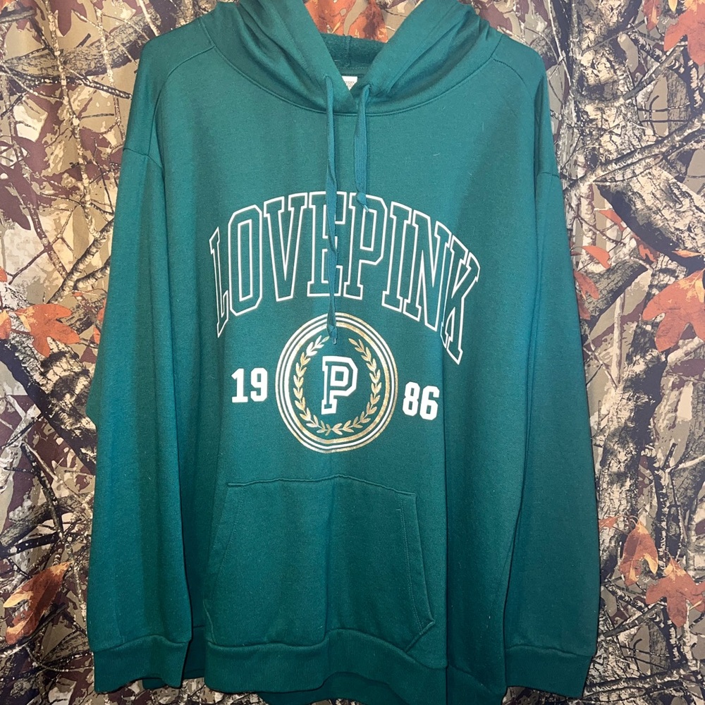 FINAL MARKDOWN 💚VS PINK hoodie-PRICE FIRM💚